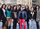 Les huits co-réalisateurs du web documentaire "Etre Street fooder à Bordeaux" prennent la pose.